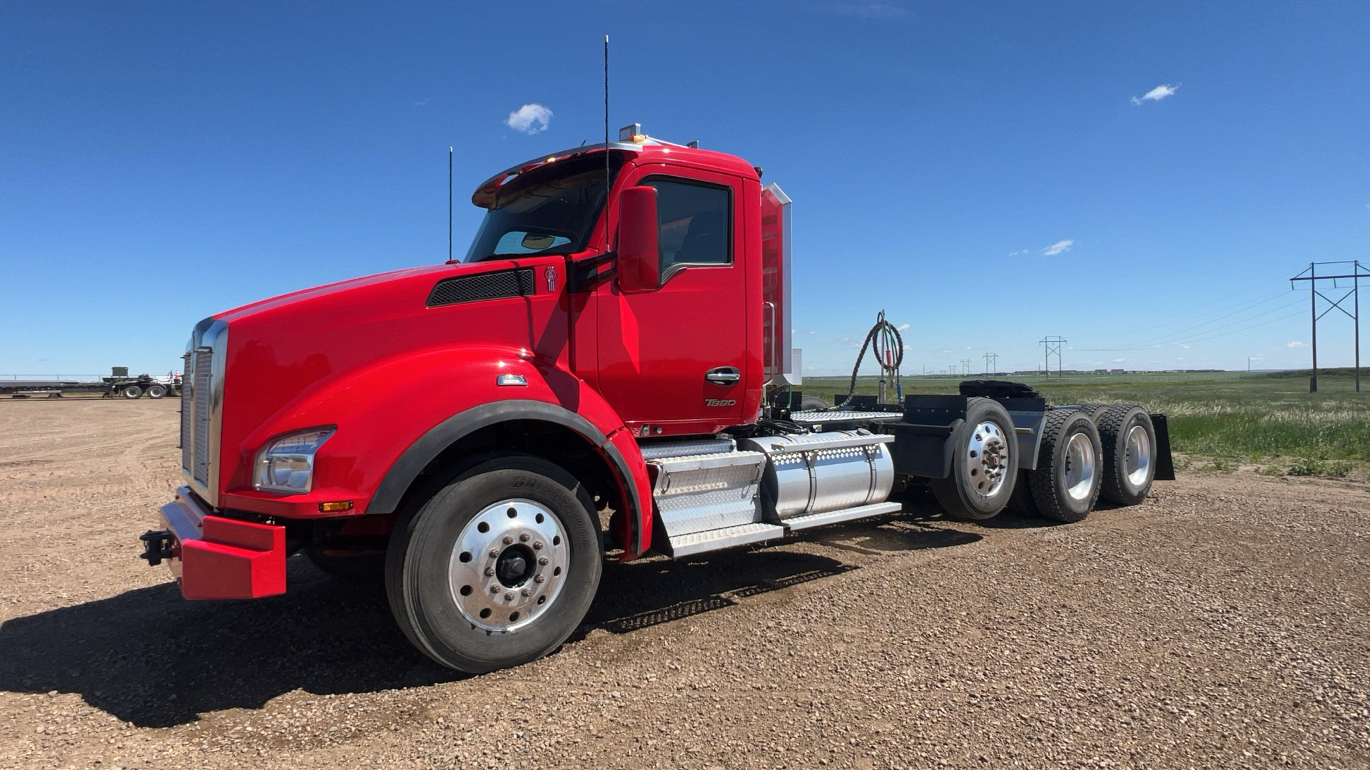 2023 Kenworth T880